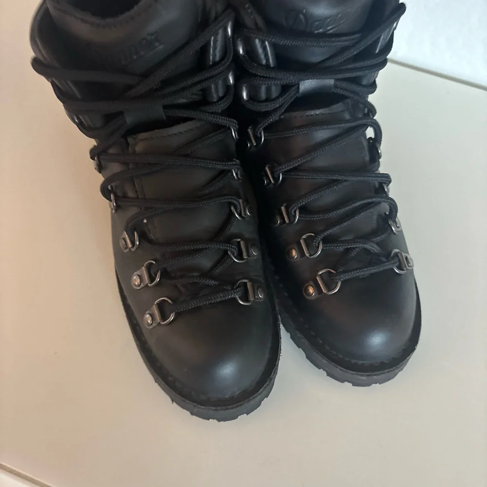 Danner Mountain Light Women’s Hiking Boot NWOT - Picture 6 of 6